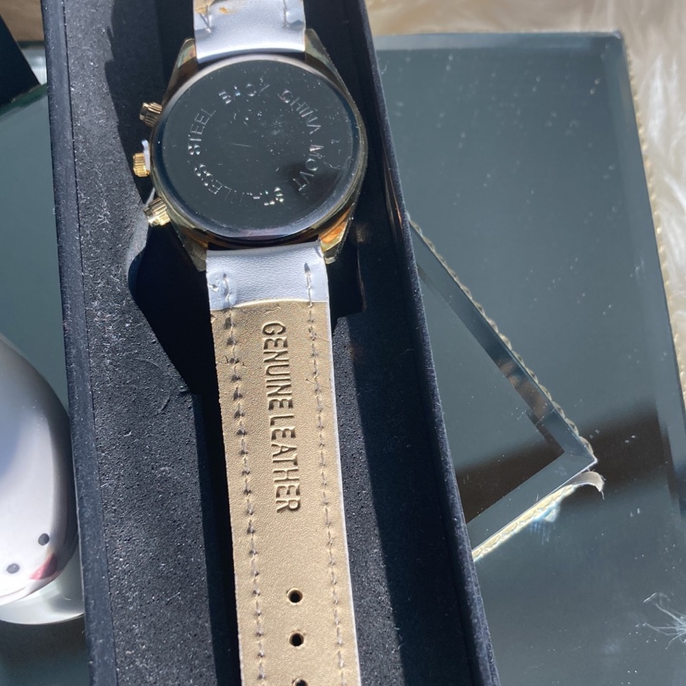 Verona Women’s Watch - Picture 4 of 4